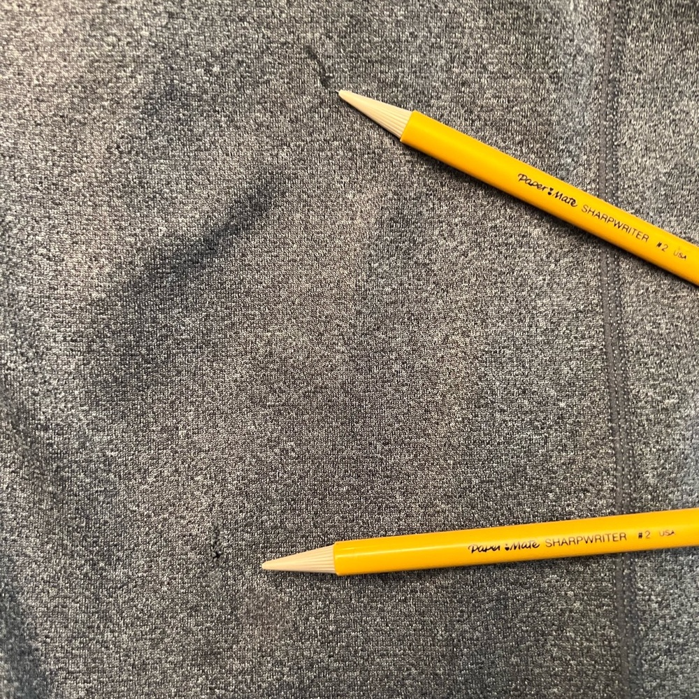 Woman’s small Nike sweatpants. Has two small marks on leg but barely seen - Picture 2 of 2